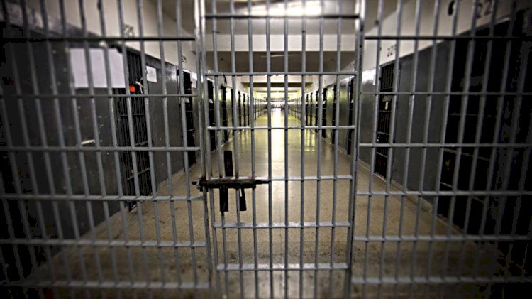 Quase 1,3 mil detentos são liberados de presídios do ES em