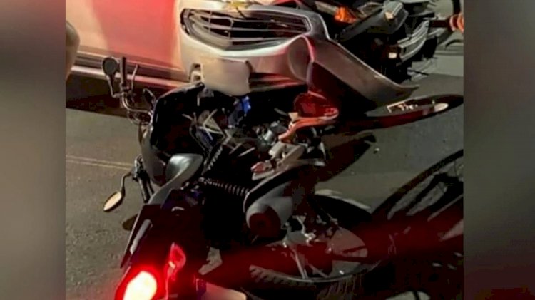 Motociclista fica ferida após acidente com carro em Aracruz